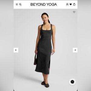 Beyond Yoga Getaway Dress in Black